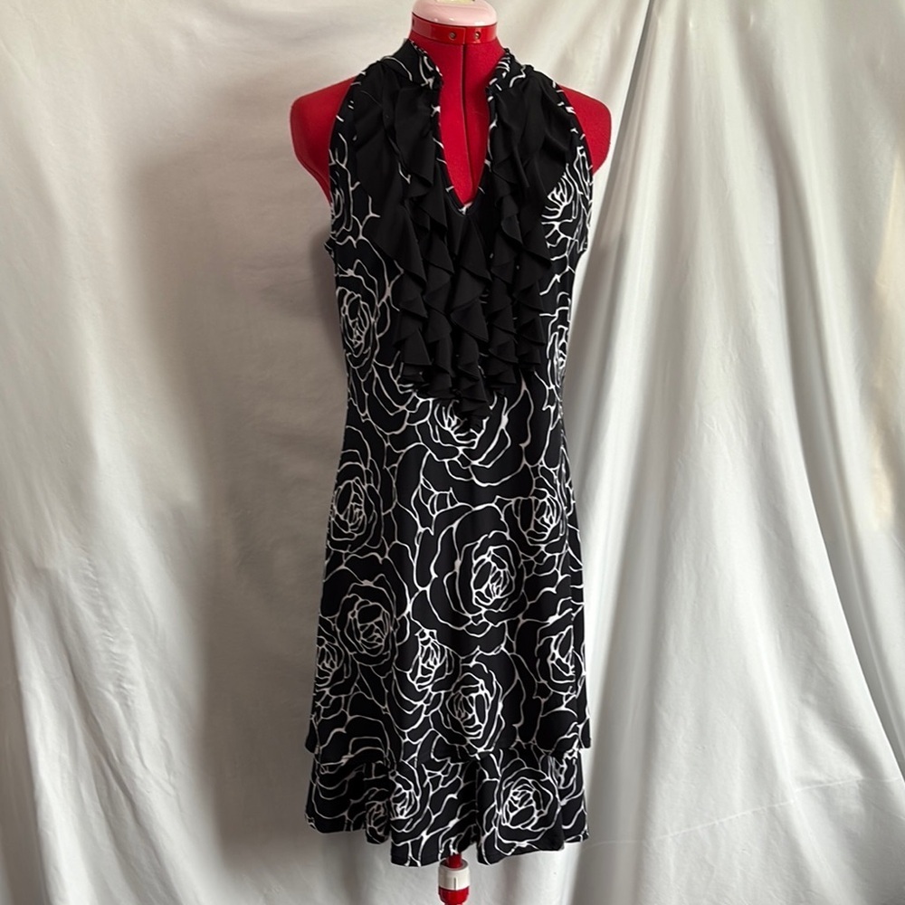 MM295 Chic Black and White Floral Skirt Set